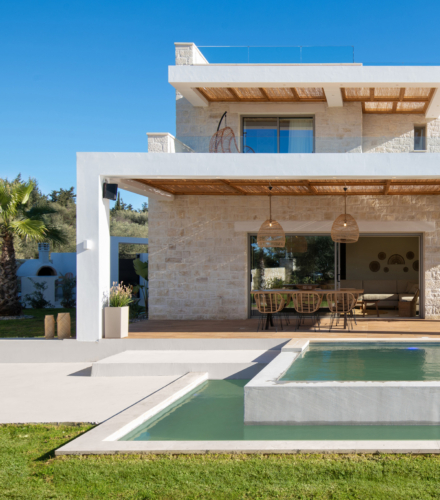 Luxury Villa In Crete