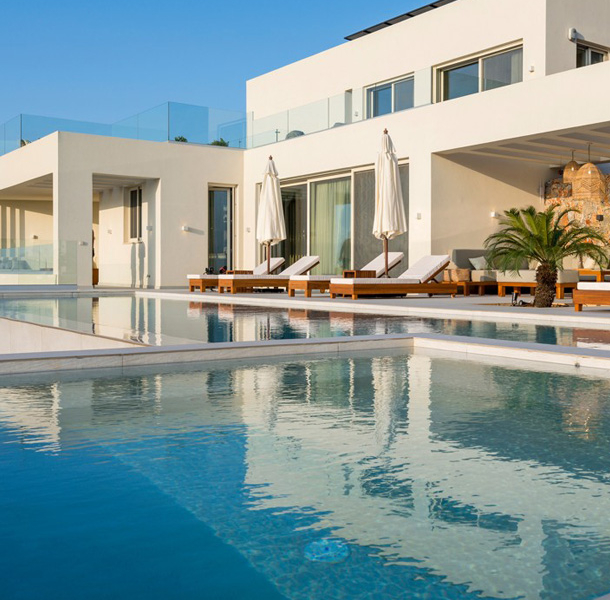 Pool And Luxury Villa Crete